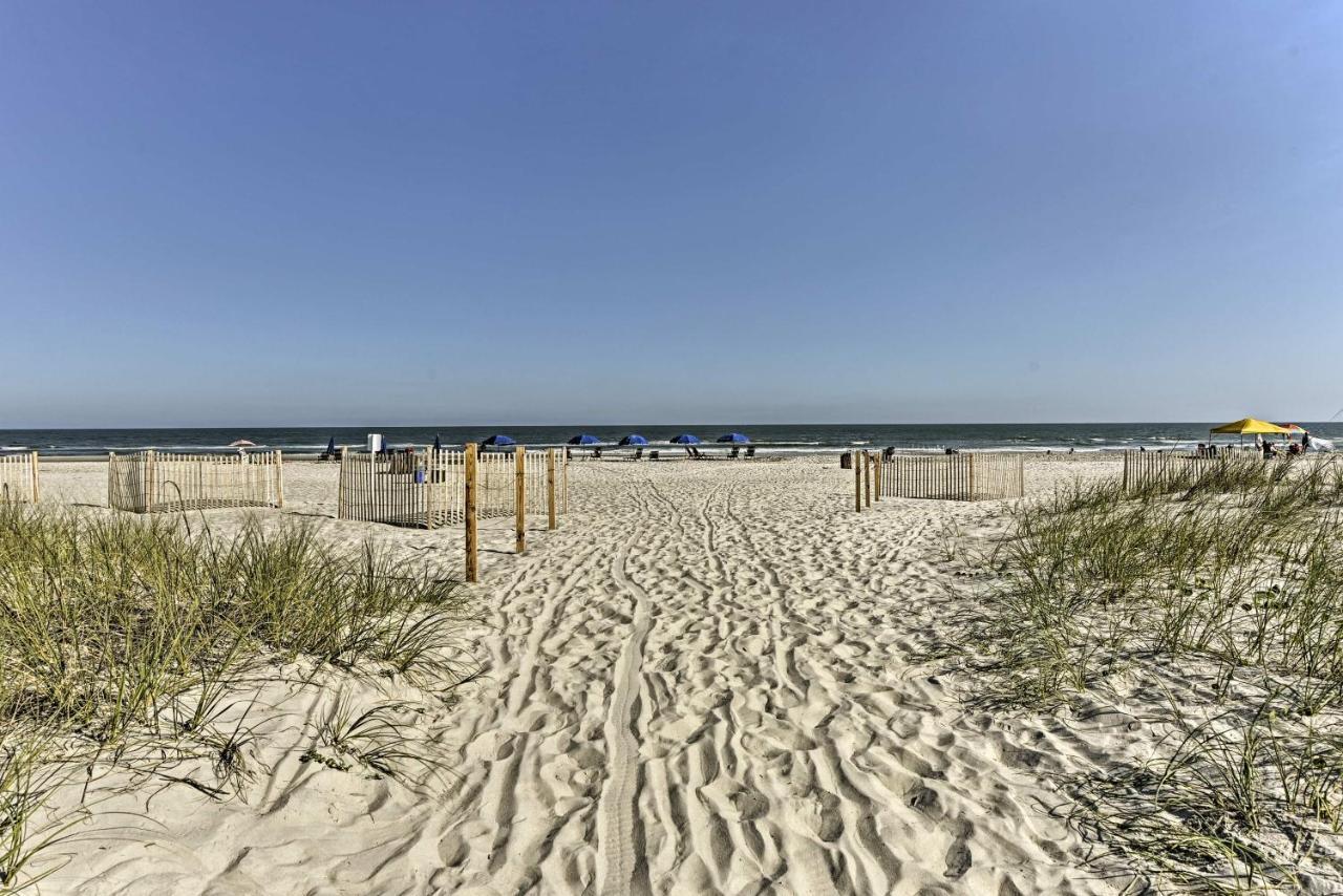 Hilton Head Condo Walk To Coligny Beach And Plaza! Hilton Head Island Exterior photo
